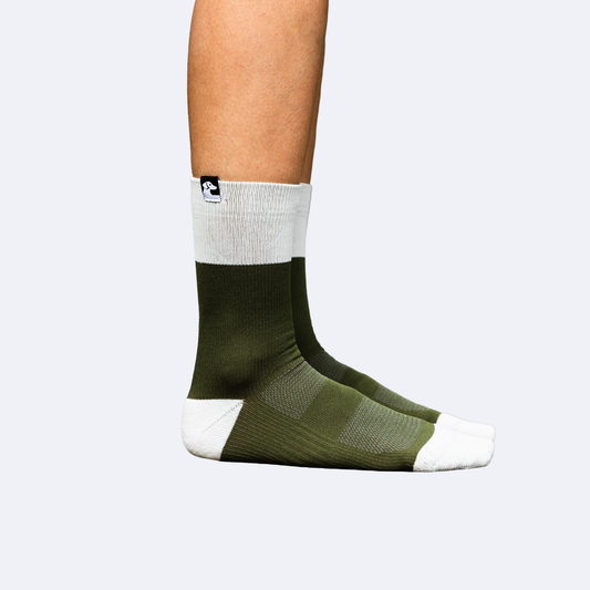 INSTINCT · green/cream